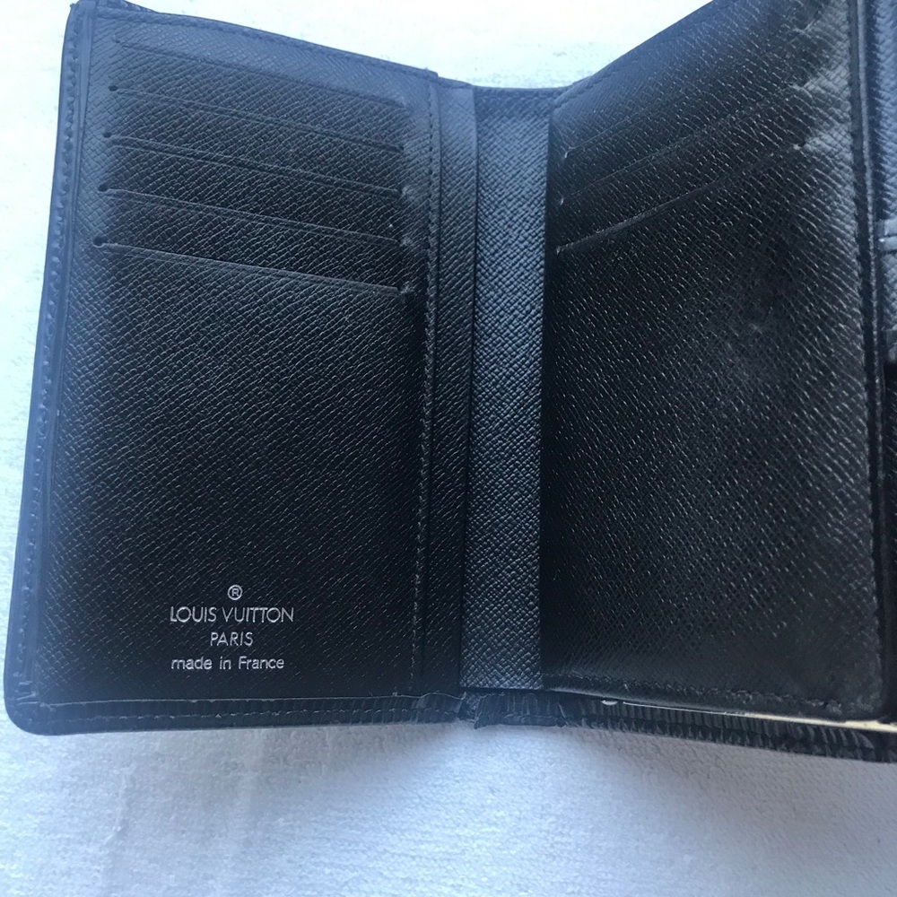 Louis Vuitton Epi Leather Wallet - Picture 3 of 4